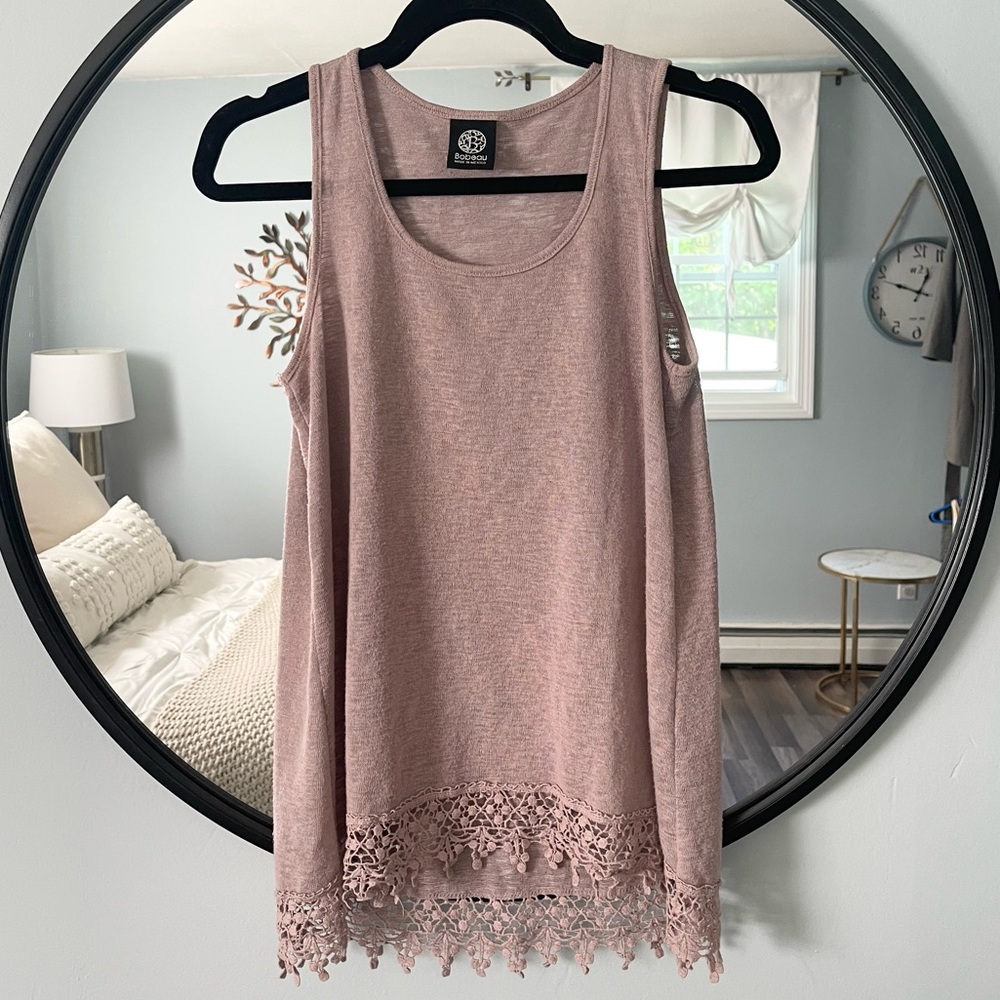 Crochet hem top | Mauve | Size Small